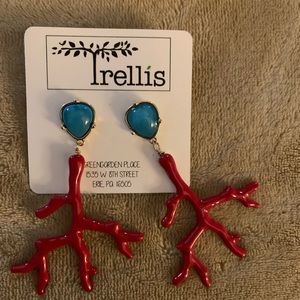 NWT coral design earrings